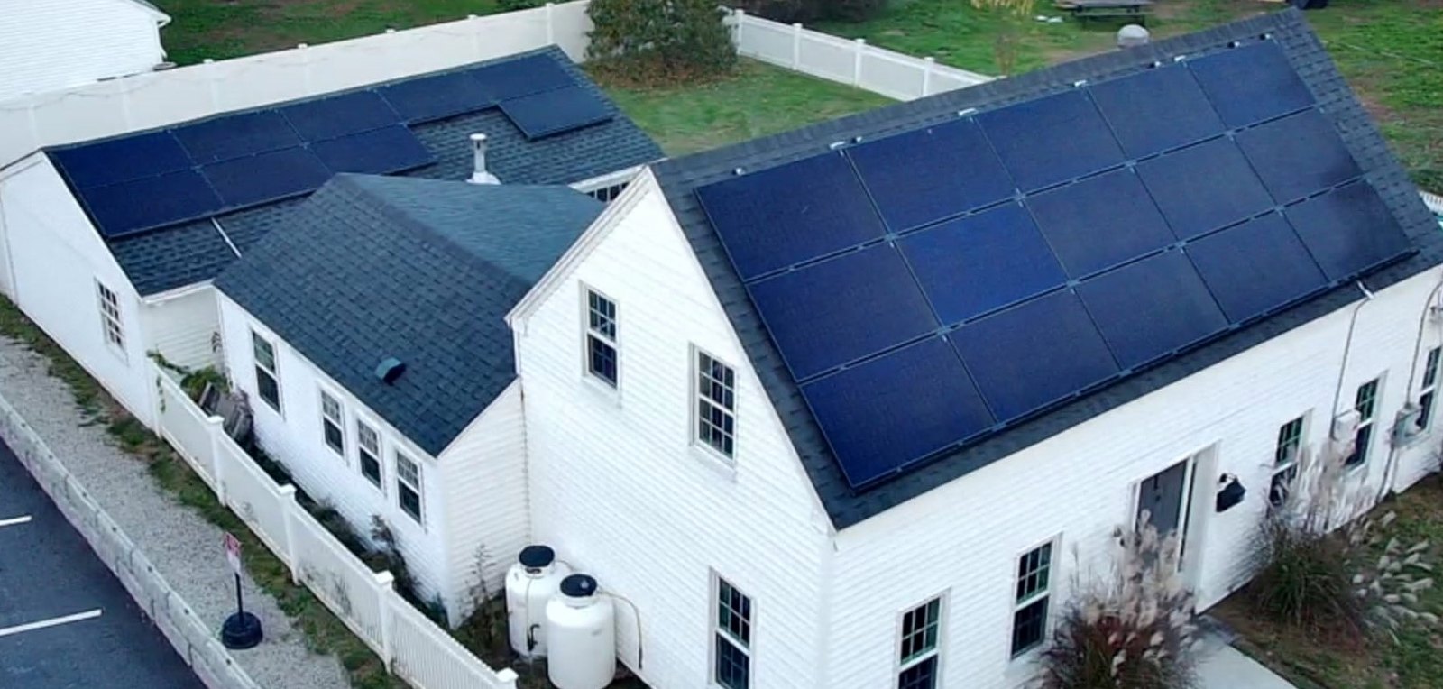 Large residential solar panel installation